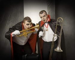Looporkest Dracula’s (duo) - TopActs.nl